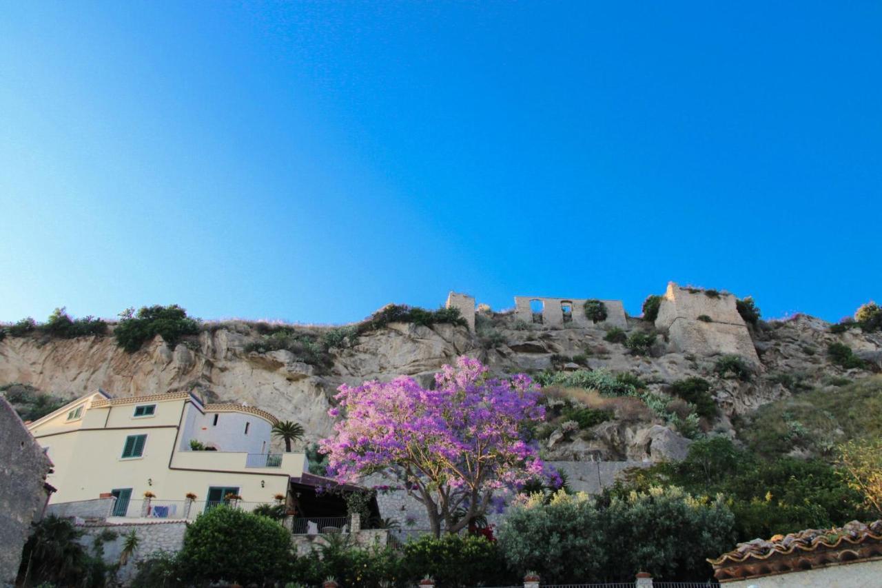 Dimora Cavour Bed & Breakfast Амантеа Екстериор снимка
