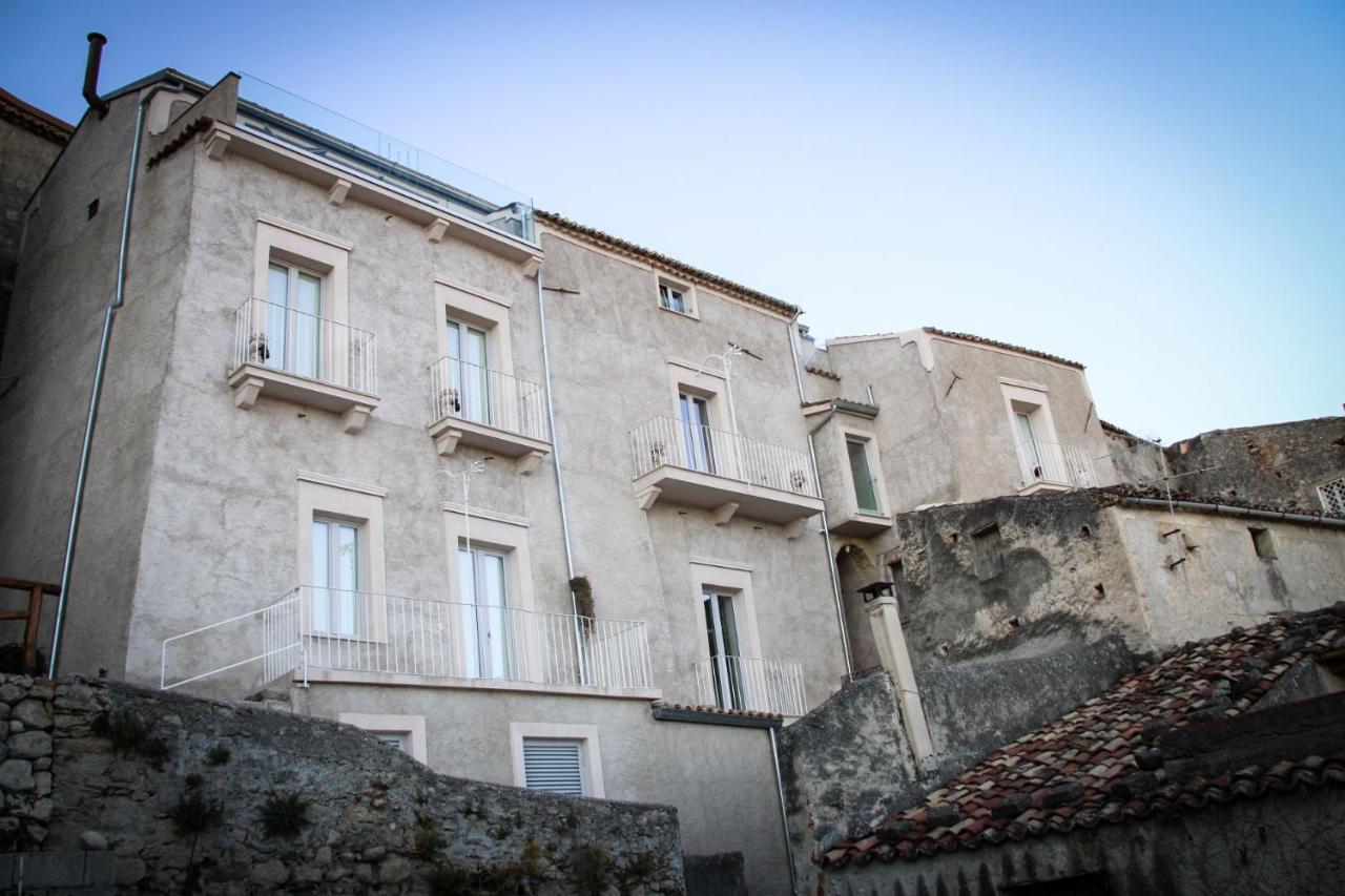Dimora Cavour Bed & Breakfast Амантеа Екстериор снимка