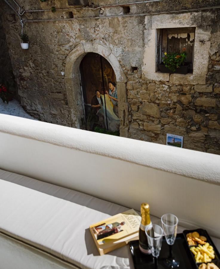 Dimora Cavour Bed & Breakfast Амантеа Екстериор снимка